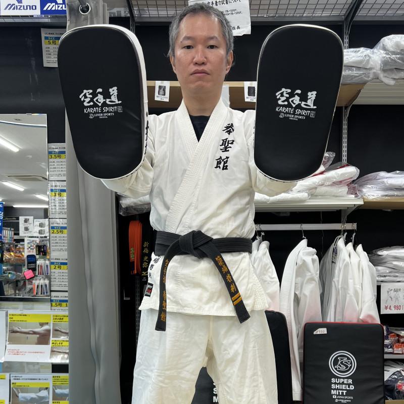両手2個セット 空手道 キックミット 1年保証 ライナースポーツオリジナル 空手 子供から初心者向け 両手用 左右セット LSALI008 |  | 04