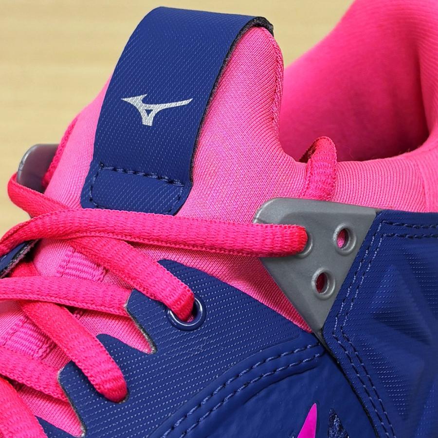 Mizuno WAVE MOMENTUM バレーボールシューズ vm16_1.jpg