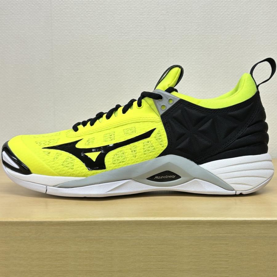 MIZUNO バレーボールシューズ　
ウェーブライトニングZ8 WIDE(E3) 楽天市場】送料無料 ミズノ バレーボールシューズ 2E相当 ミッド