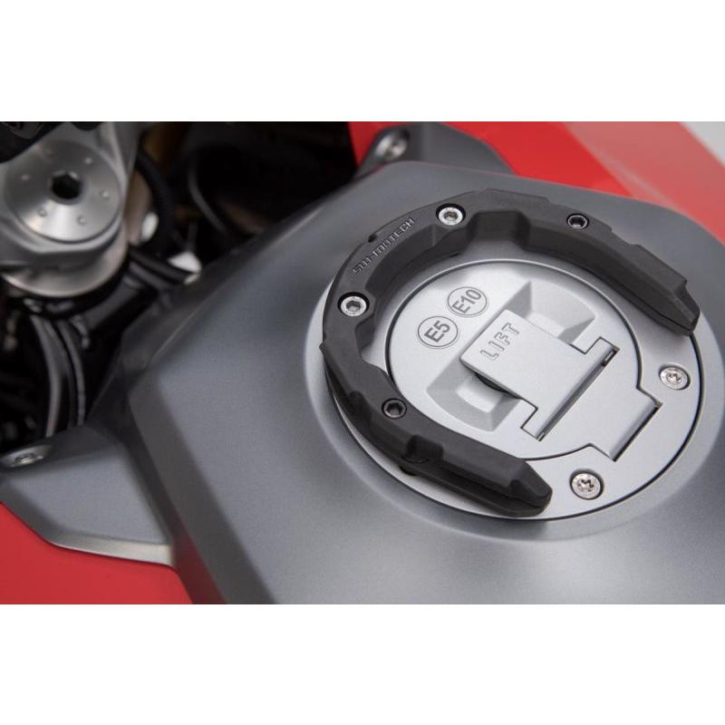 TRT0078712400/B PROタンクリング 穴無 R1200R 07-08 SW-MOTECHの画像