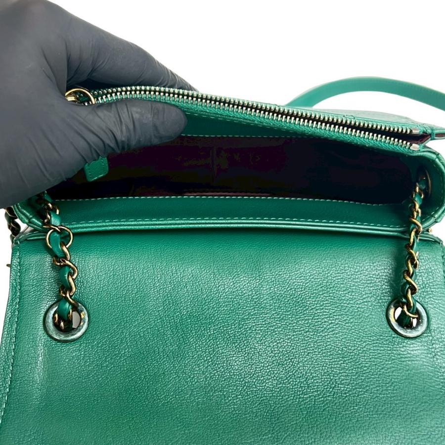 CHANEL（シャネル） 極 美品 袋付 カード シール有 23番台 ココカーブ