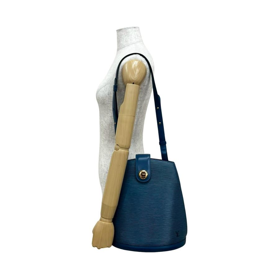 LOUIS VUITTON（ルイ・ヴィトン） 極 美品 クリュニー エピ レザー 本