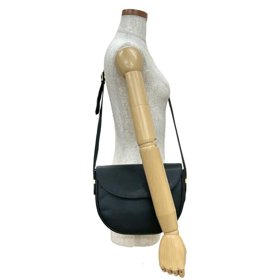 イヴ・サンローラン　レザー　バッグ　サコッシュ あんしん鑑定 SAINT LAURENT ブラックレザー ショルダーバッグ イヴ