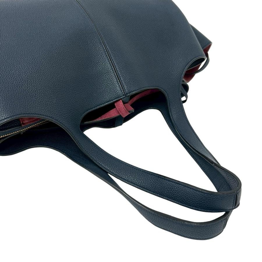 CELINE（セリーヌ） 極 美品 トライフォールド ロゴ レザー 本革