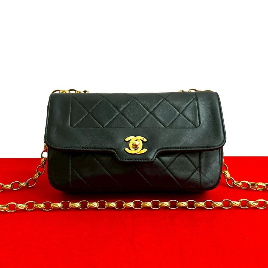 CHANEL 極 美品 シール有 3番台 シャネル ダイアナフラップ マトラッセ 