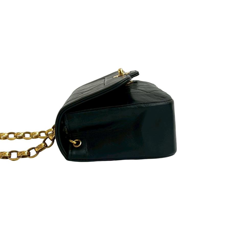 CHANEL（シャネル） 極 美品 シール有 3番台 ダイアナフラップ
