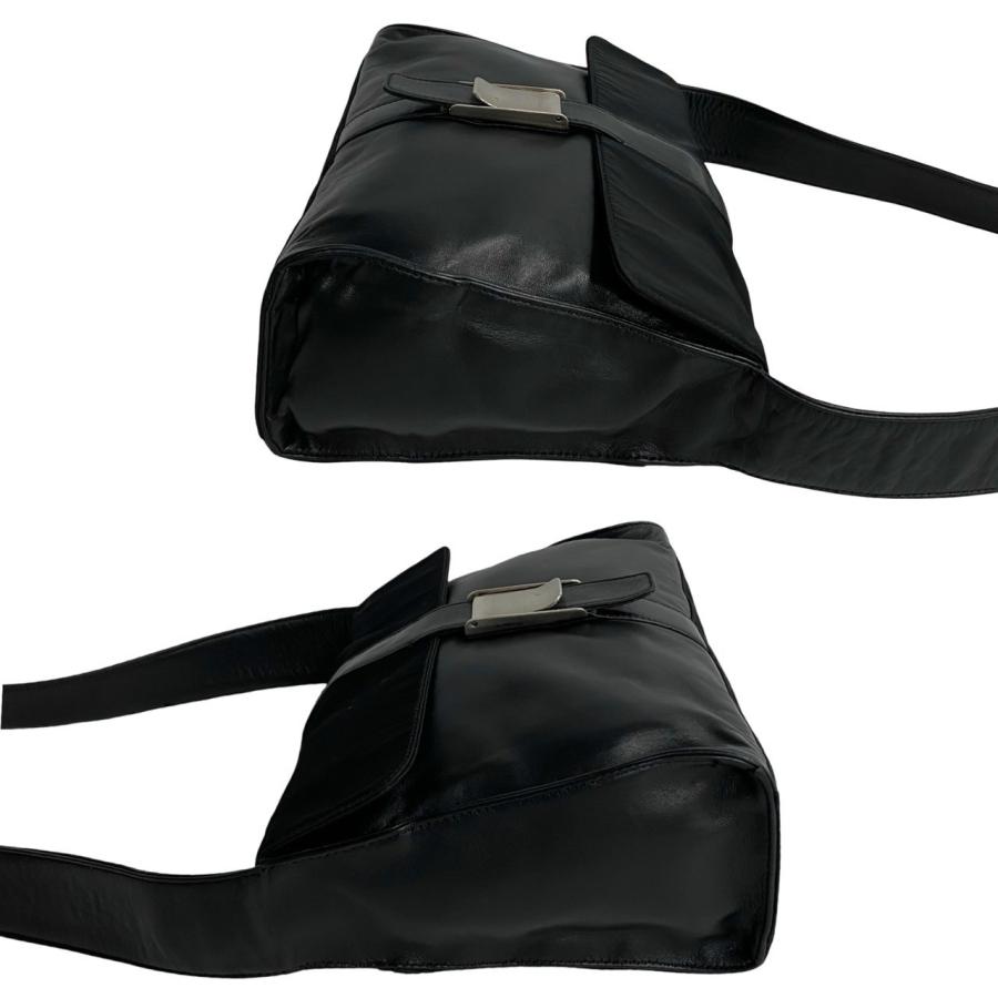 PRADA 極 美品 希少品 プラダ ロゴ 金具 ナイロン レザー 本革 