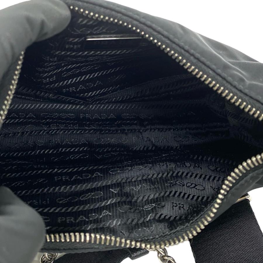 PRADA ほぼ未使用 袋付き 希少品 プラダ リ エディション2005 PRADA ほぼ未使用 袋付き 希少品 プラダ リ エディション2005