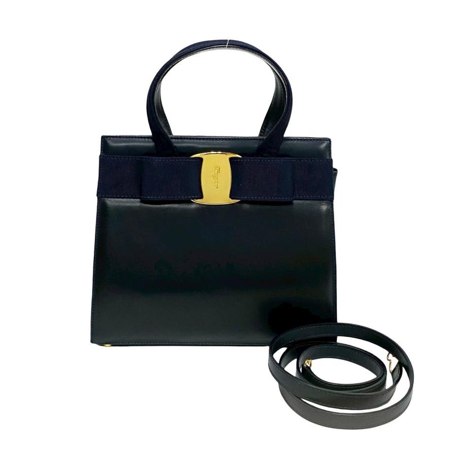 極 美品 Salvatore Ferragamo サルヴァトーレフェラガモ ヴァラ 極 美品 Salvatore Ferragamo サルヴァトーレフェラガモ ヴァラ