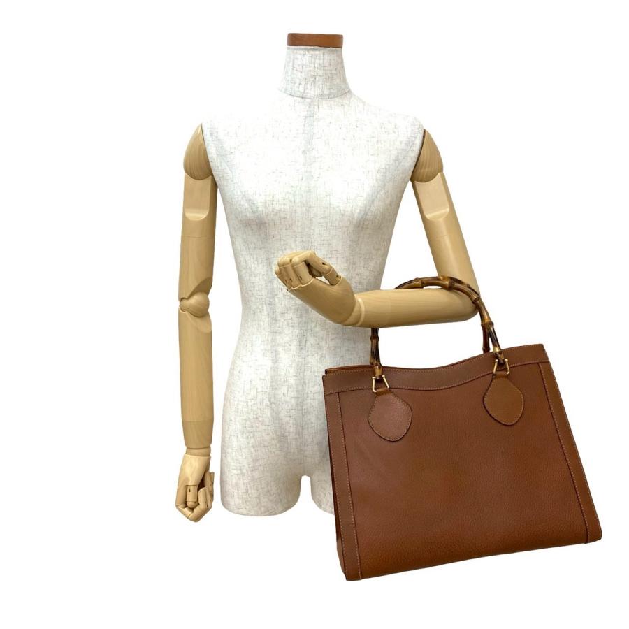 オールドグッチ バンブー レザー トートバッグ ブラウン内部粉吹き全体 オールドグッチ バンブー レザー トートバッグ ブラウン内部粉