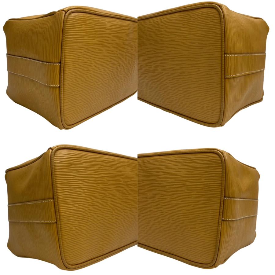 FENDI（フェンディ） 極 美品 保存箱 保存袋付 FF ロゴ チャーム 金具