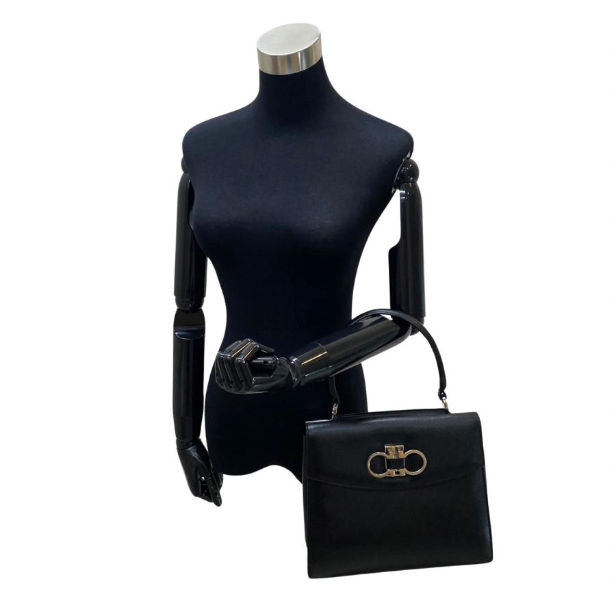 極 美品 Salvatore Ferragamo サルヴァトーレフェラガモ 極 美品 Salvatore Ferragamo サルヴァトーレフェラガモ