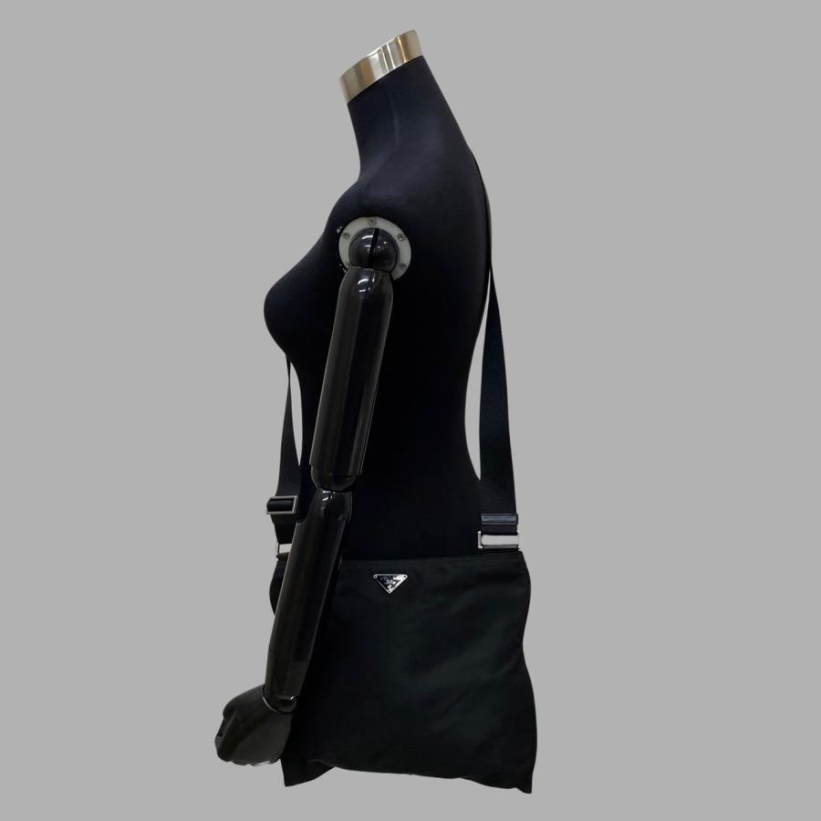 美品✨PRADA ショルダーバッグ ポシェット ナイロン レザー 三角ロゴ 黒 PRADA 美品 レア品 プラダ 三角ロゴ 金具 ナイロン ミニ