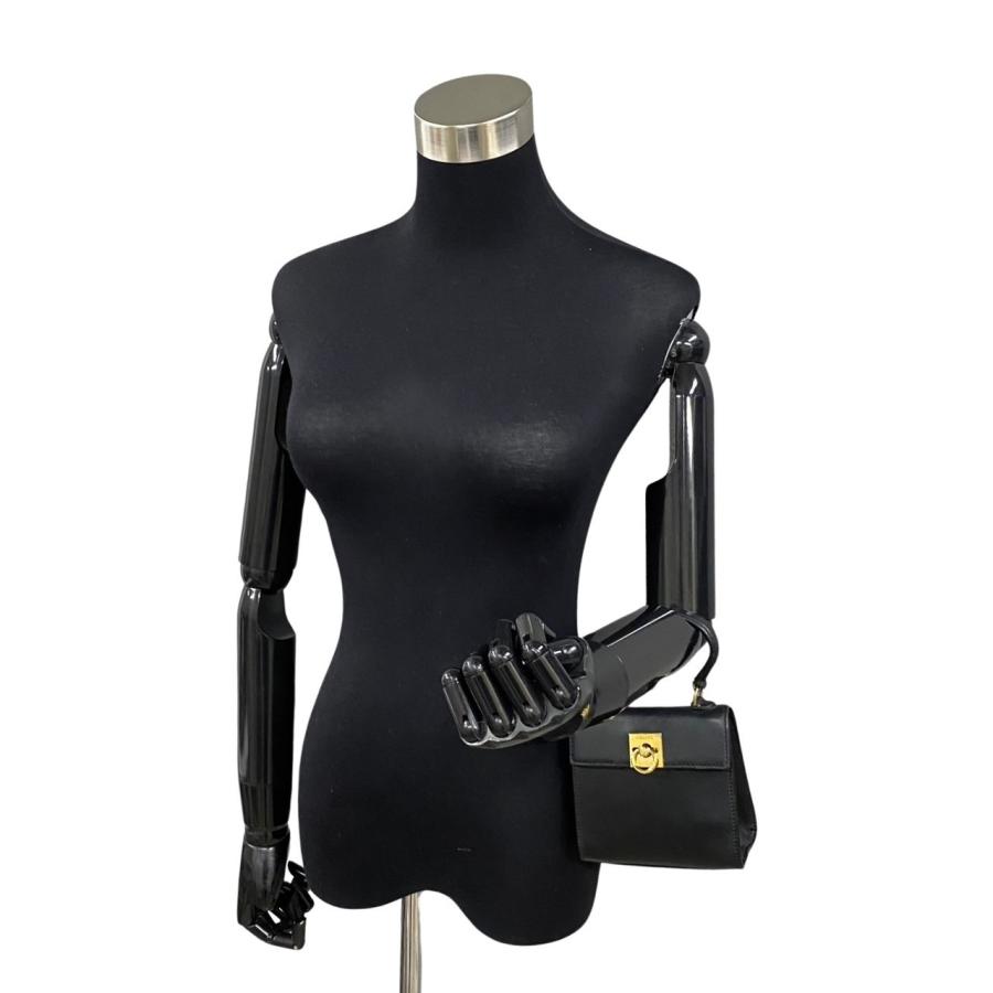 CELINE 極 美品 希少品 セリーヌ ヴィンテージ リング ロゴ 金具 CELINE 極 美品 希少品 セリーヌ ヴィンテージ リング ロゴ 金具