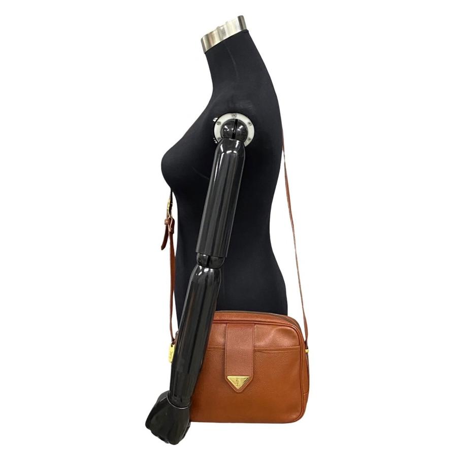 極 美品 YVES SAINT LAURENT イヴサンローラン YSL ロゴ 金具 レザー 