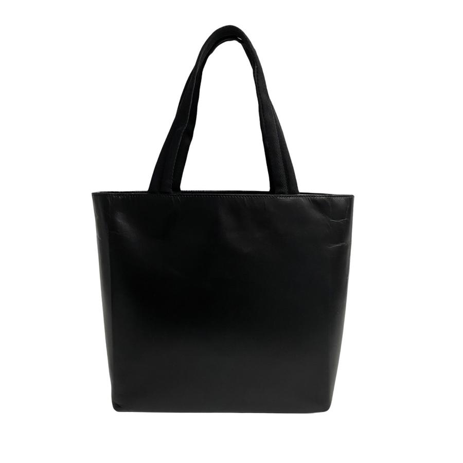 PRADA ほぼ未使用 レア品 プラダ パンチング ロゴ レザー 本革 PRADA ほぼ未使用 レア品 プラダ パンチング ロゴ レザー 本革