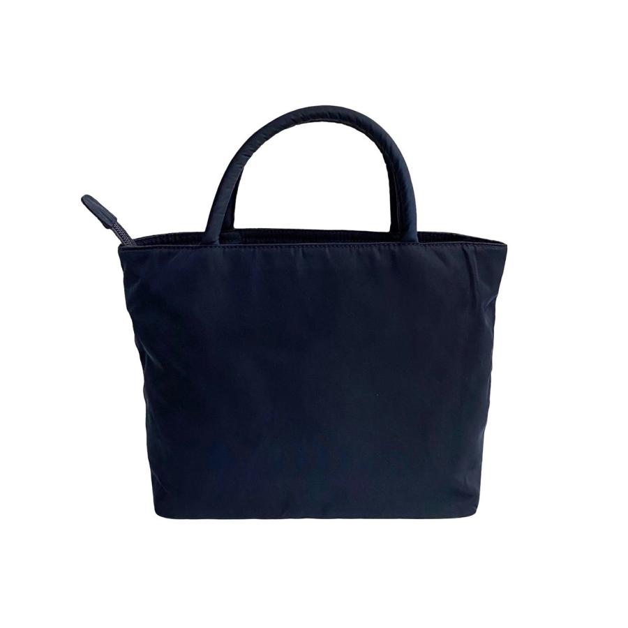 PRADA ほぼ未使用 希少品 ギャランティーカード付 プラダ 三角 PRADA ほぼ未使用 希少品 ギャランティーカード付 プラダ 三角