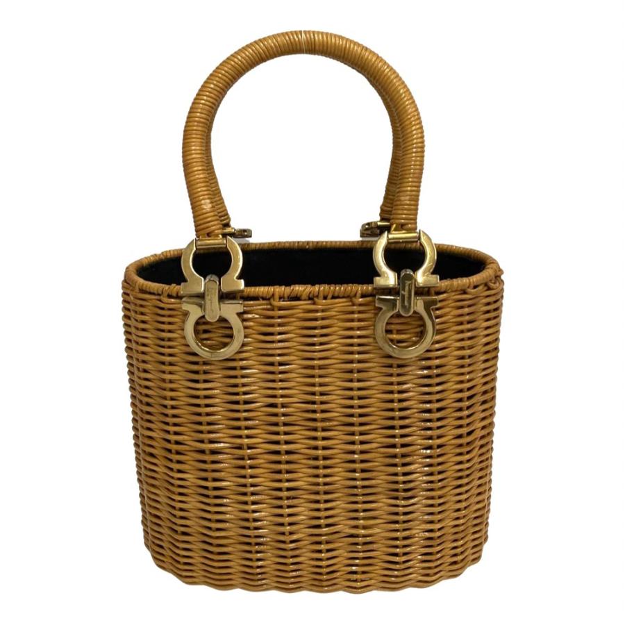 極 美品 保存袋付 Salvatore Ferragamo フェラガモ ガンチーニ 金具 