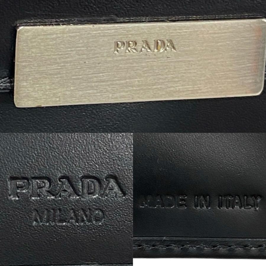 PRADA ほぼ未使用 希少 プラダ ロゴ 刻印 カーフ レザー 本革 三 PRADA ほぼ未使用 希少 プラダ ロゴ 刻印 カーフ レザー 本革 三