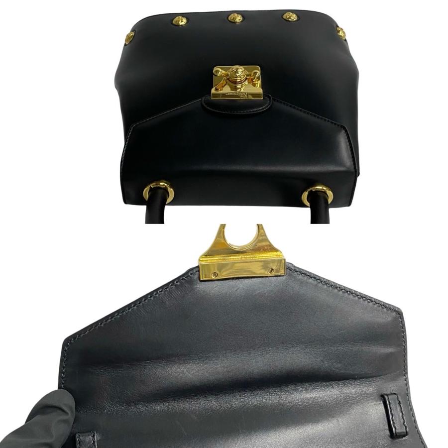 【極美品】Salvatore Ferragamo ショルダーバッグブラックレザー 極 美品 Salvatore Ferragamo サルヴァトーレフェラガモ ロゴ 金具