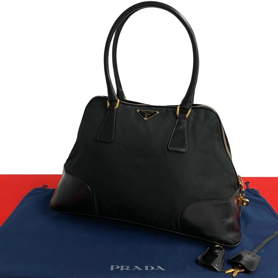 PRADA（プラダ） 極 美品 希少品 鍵付き 三角ロゴ 金具 ナイロン