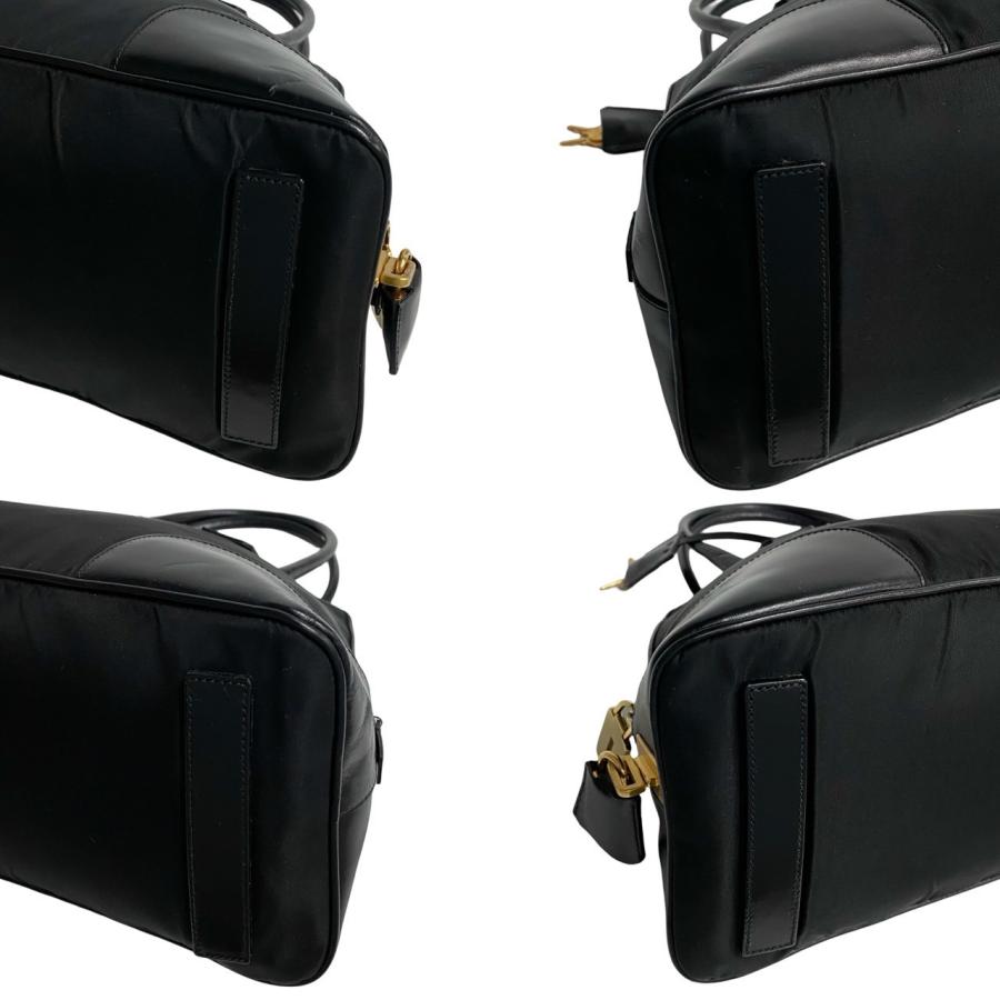 PRADA（プラダ） 極 美品 希少品 鍵付き 三角ロゴ 金具 ナイロン