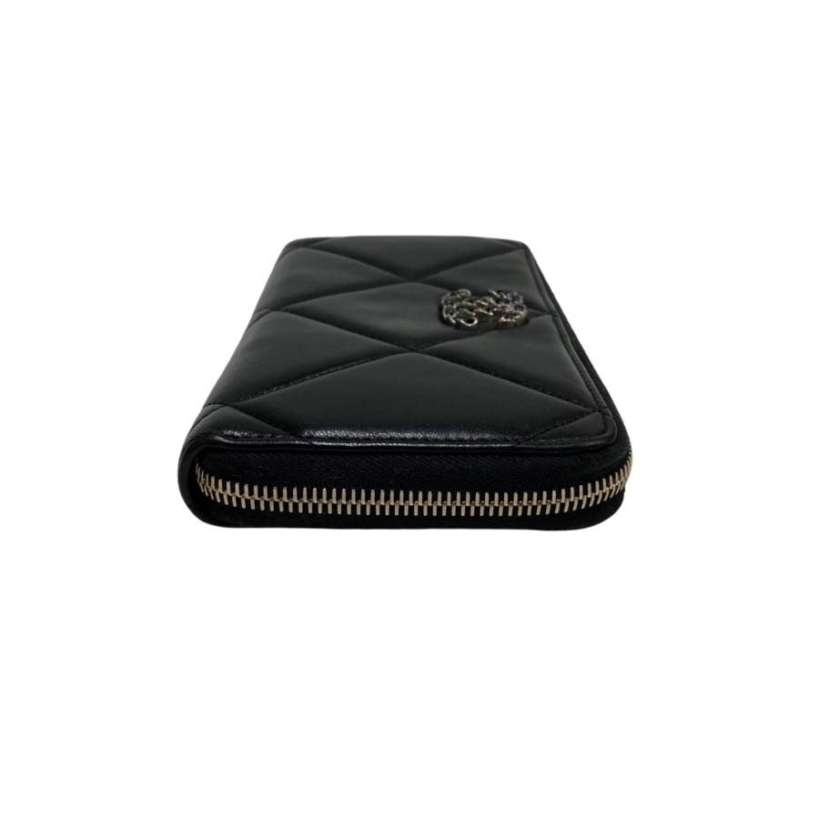 CHANEL 極 美品 シール有 31番台 シャネル シャネル19 マトラッセ 