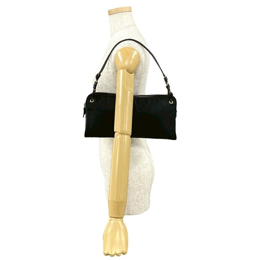 PRADA 極 美品 希少品 プラダ ロゴ 金具 レザー 本革 ナイロン PRADA 極 美品 希少品 プラダ ロゴ 金具 レザー 本革 ナイロン