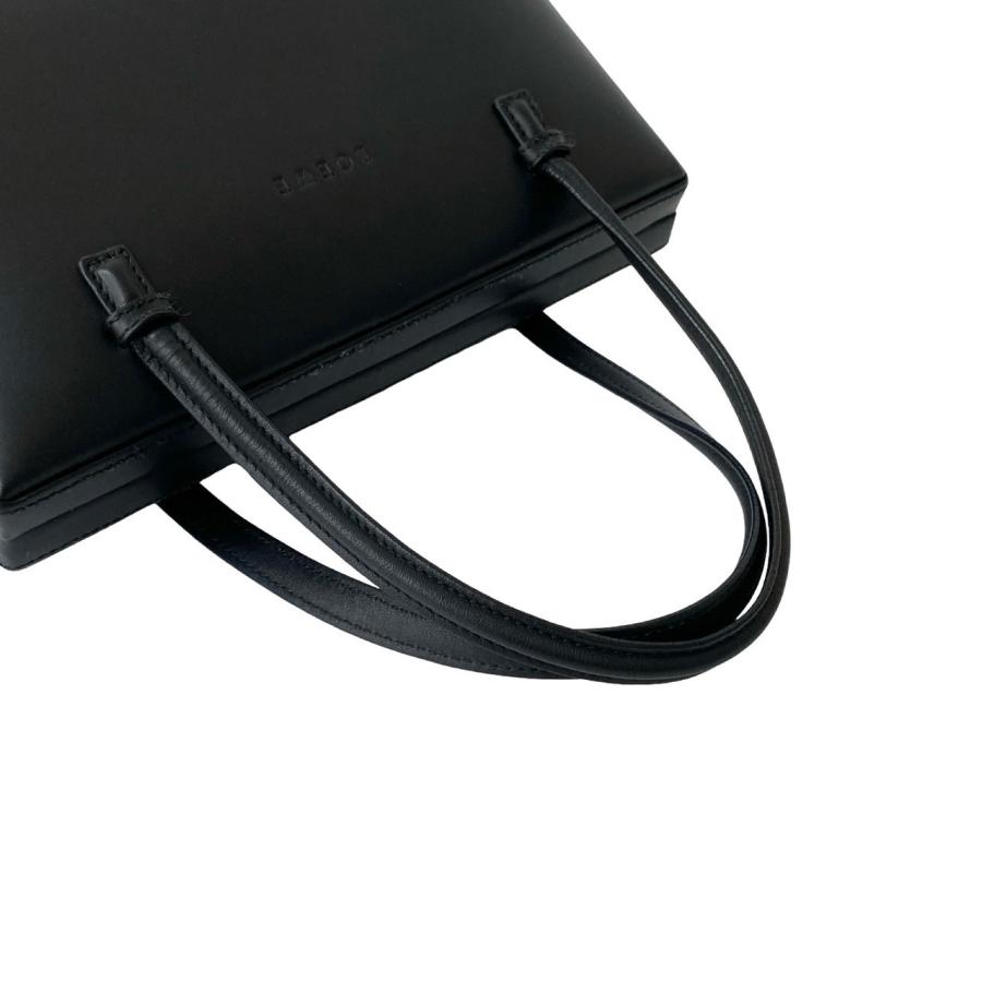 LOEWE（ロエベ） ほぼ未使用品 希少品 ロゴ 金具 エンボス レザー 本革