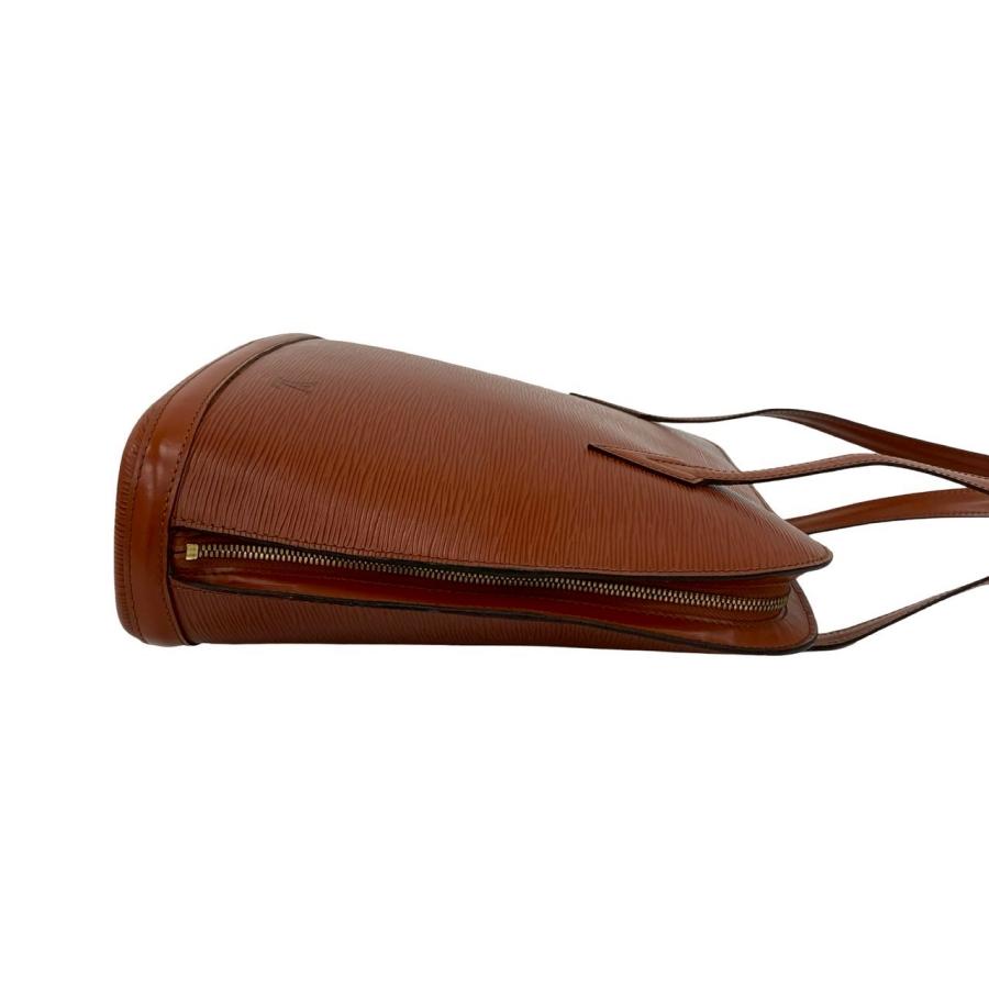 LOUIS VUITTON（ルイ・ヴィトン） ほぼ未使用 リュサック エピ レザー