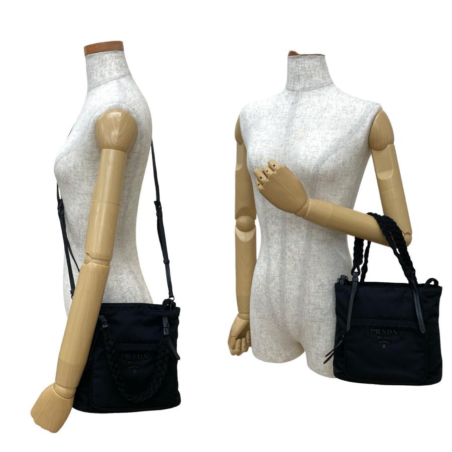 PRADA（プラダ） 極 美品 ロゴ 金具 テスート ナイロン レザー 本革
