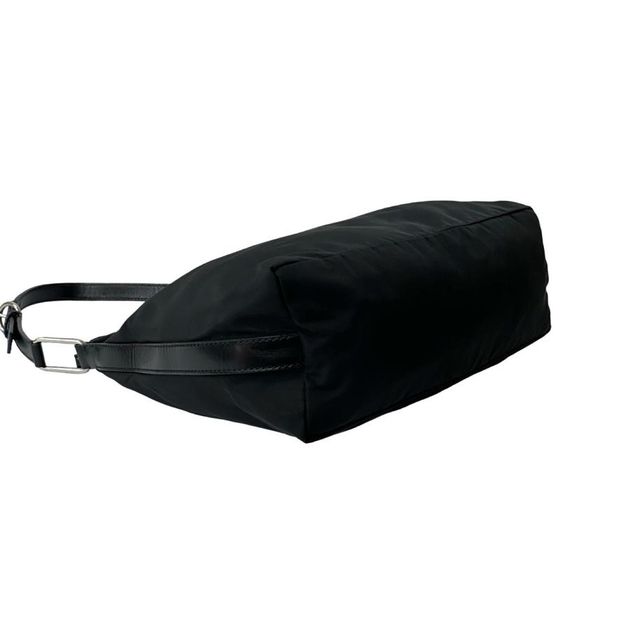 極美品✨プラダ　ワンショルダーバッグ　三角ロゴ　金具　ナイロン　レザー　黒 ✨極美品✨】 プラダ ワンショルダーバッグ 三角ロゴ ナイロン