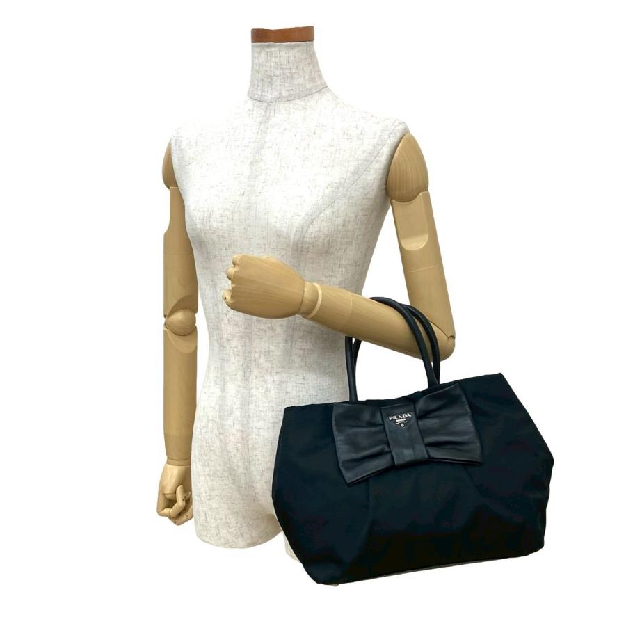PRADA（プラダ） 極 美品 保存袋付き ロゴ 金具 ナイロン レザー 本革