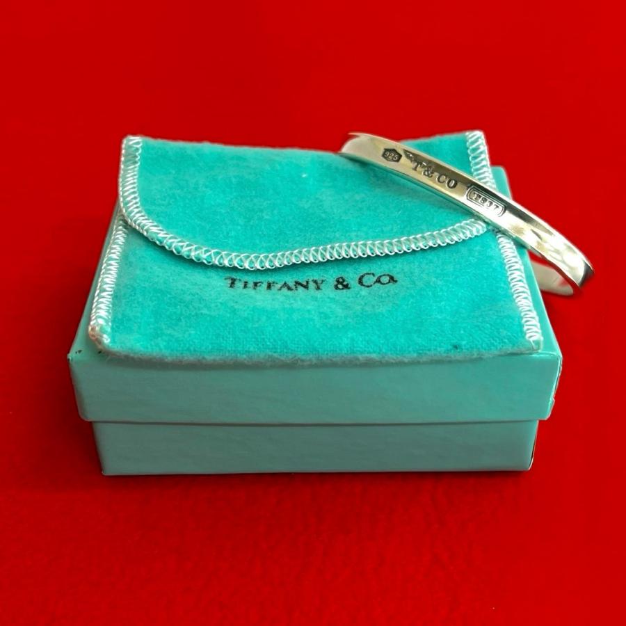 TIFFANY&Co.（ティファニー） 極 美品 箱 袋付き ナロー バングル