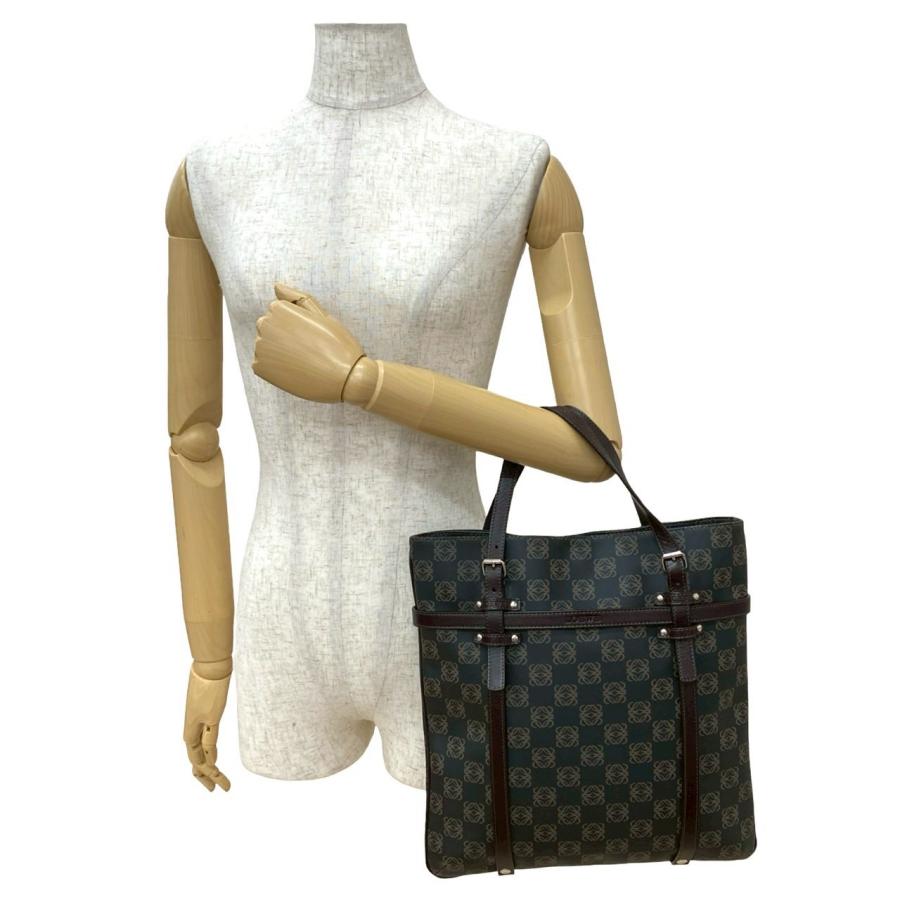 LOEWE（ロエベ） 極 美品 希少品 アナグラム 総柄 ロゴ 刻印 レザー