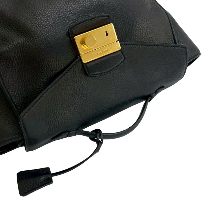プラダ ショルダーバッグ  黒 PRADA（プラダ） 極 美品 鍵 袋付き ロゴ 金具 レザー 本革 2way