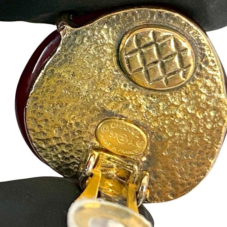 極 美品 コメあり 97A CHANEL シャネル ココマーク モチーフ GP イヤリング イヤーカフ アクセサリー ゴールド レッド 68662の画像