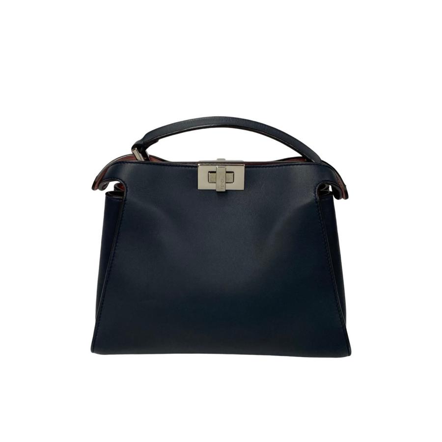 FENDI（フェンディ） ほぼ未使用 希少品 ピーカブー エッセンシャリー