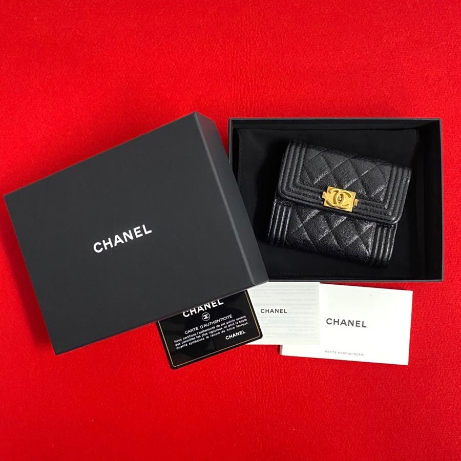 CHANEL ほぼ未使用 カード シール有 箱 袋付 27番台 ボーイ CHANEL ほぼ未使用 カード シール有 箱 袋付 27番台 ボーイ