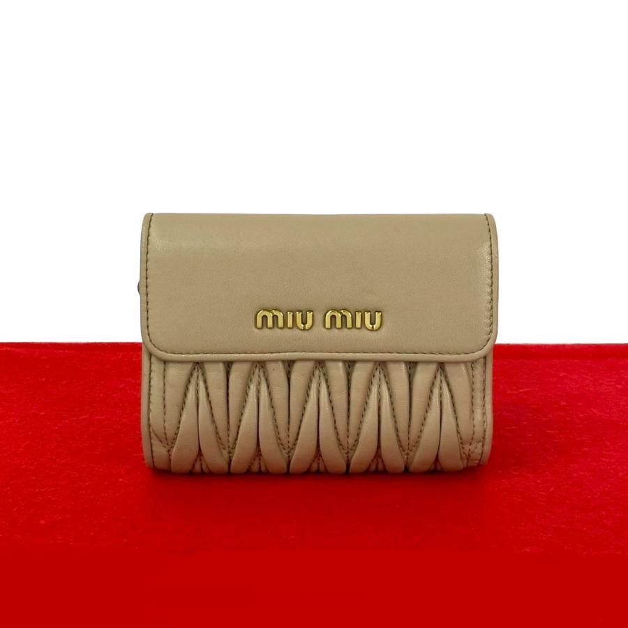 miu miu（ミュウミュウ） 極 美品 マテラッセ ロゴ 金具 レザー 本革 L