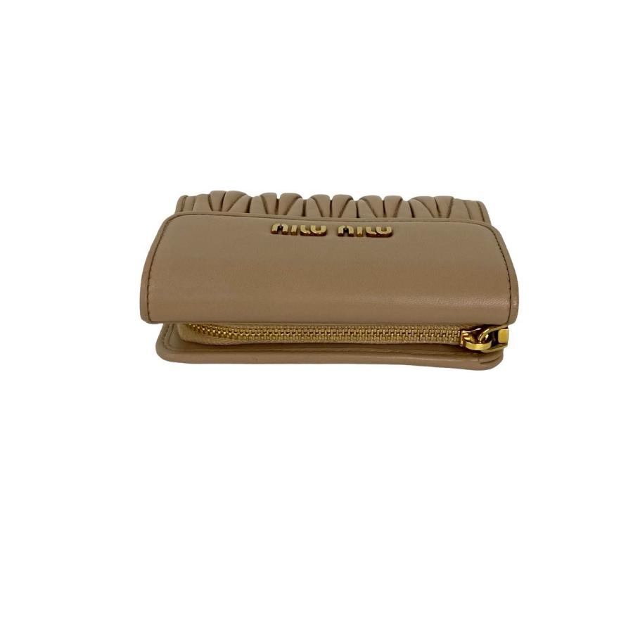 miu miu（ミュウミュウ） 極 美品 マテラッセ ロゴ 金具 レザー 本革 L