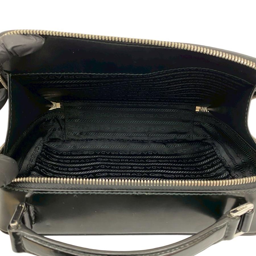PRADA（プラダ） 未使用保管品 袋付き 三角ロゴ 金具 パテント レザー
