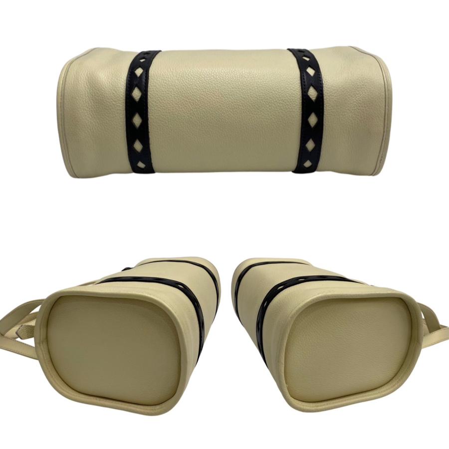 Yves Saint Laurent 極 美品 保存袋付き YVES SAINT LAURENT Yves Saint Laurent 極 美品 保存袋付き YVES SAINT LAURENT