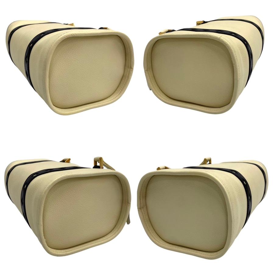Yves Saint Laurent 極 美品 保存袋付き YVES SAINT LAURENT Yves Saint Laurent 極 美品 保存袋付き YVES SAINT LAURENT