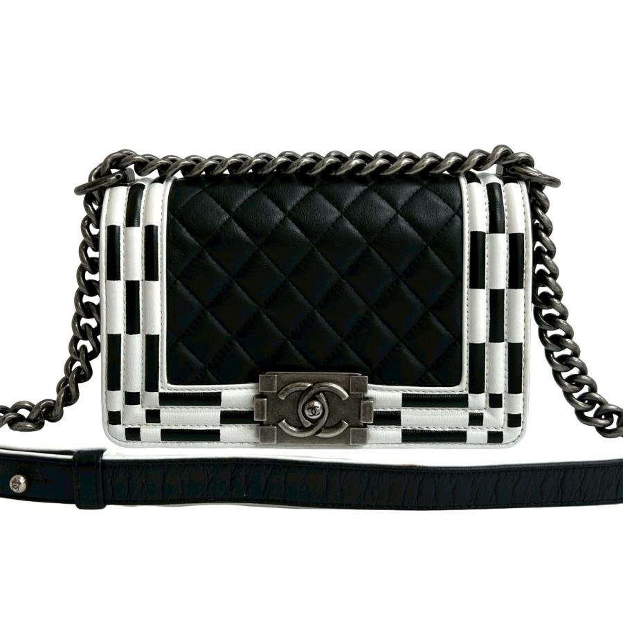CHANEL（シャネル） 極 美品 シール有 19番台 ボーイシャネル ココ 