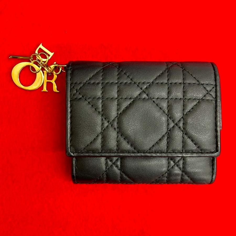 極 美品 Christian Dior ディオール カナージュ ステッチ ロゴ 金具 レザー 本革 三つ折り財布 ミニ ウォレット ブラック 黒 13140 極 美品 Christian Dior ディオール カナージュ ステッチ ロゴ 金具