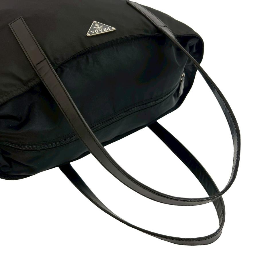 PRADA（プラダ） 極 美品 三角ロゴ 金具 レザー 本革 テスート