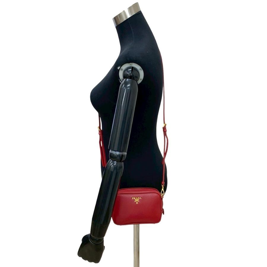 PRADA（プラダ） 極 美品 希少品 ロゴ 金具 サフィアーノ レザー 本革