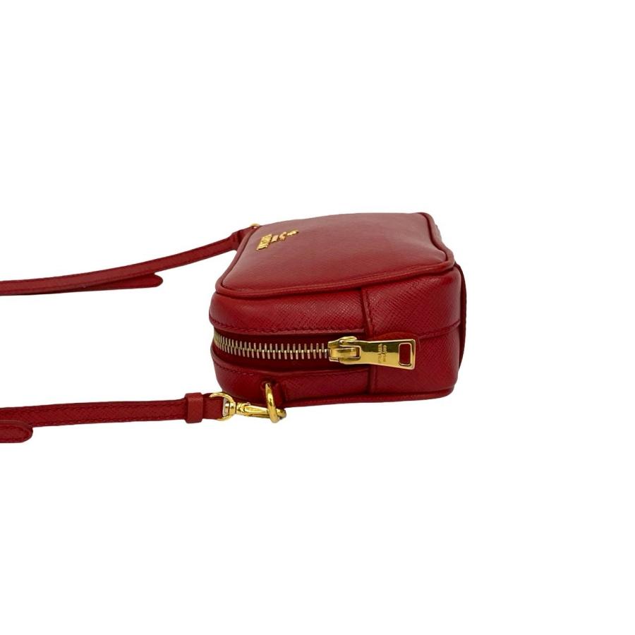 PRADA（プラダ） 極 美品 希少品 ロゴ 金具 サフィアーノ レザー 本革