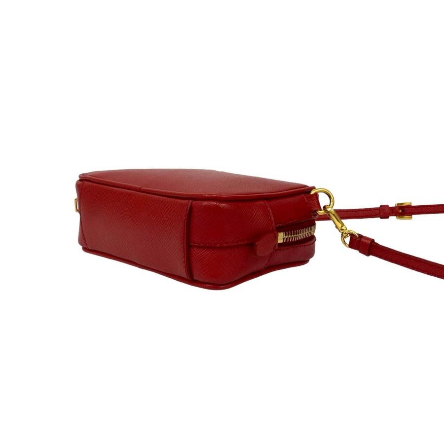 PRADA（プラダ） 極 美品 希少品 ロゴ 金具 サフィアーノ レザー 本革